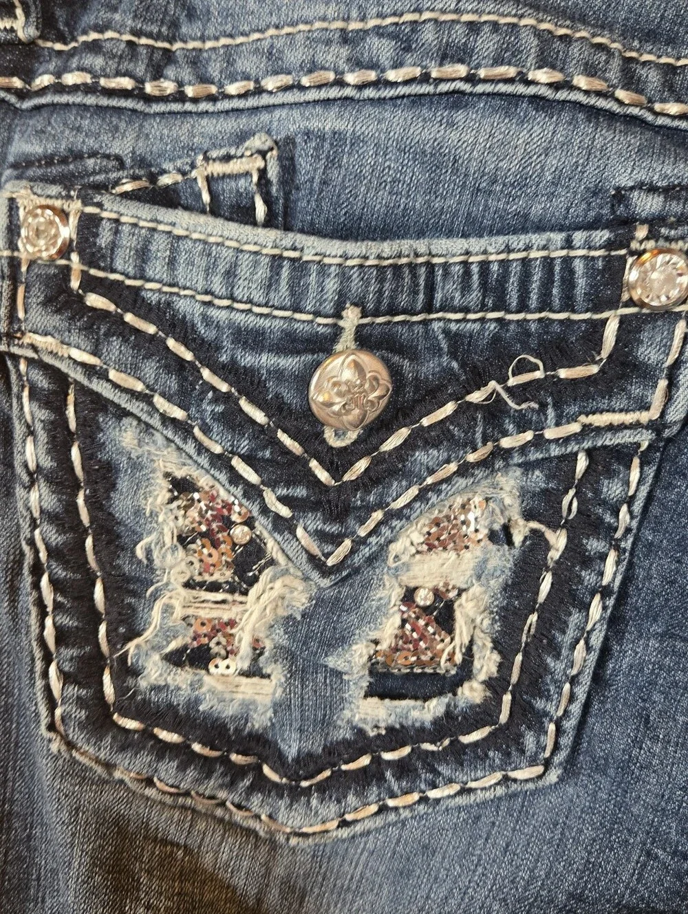 Miss Me Easy Boot Women's Bootcut Blue Jeans 29 Embroidered Sequins Logo Cowgirl